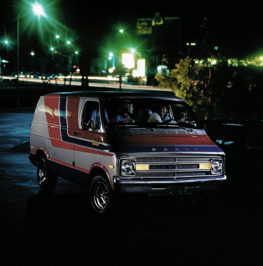  Dodge B100 Street Van 1976 года  (фото 7 из 8)